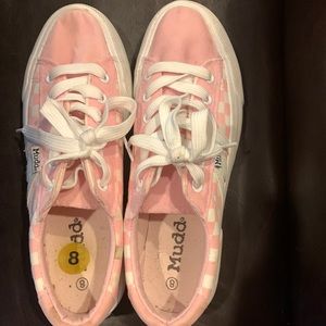 MUDD women’s pink checkered sneakers size 8